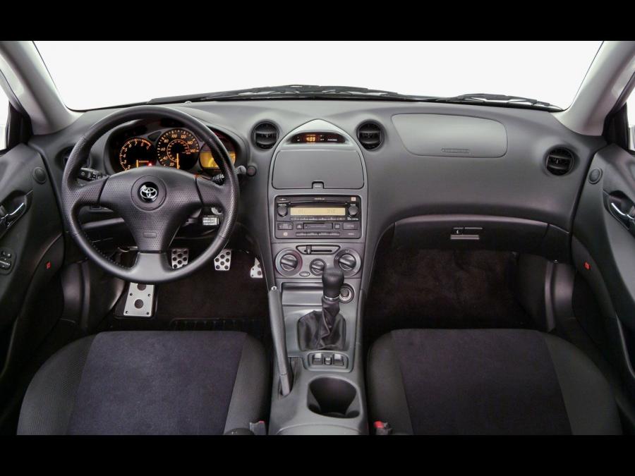  Toyota Celica GTS 2004 года  (фото 3 из 12)